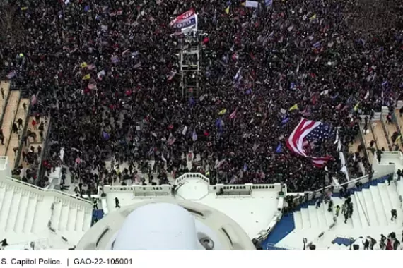Photo showing January 6th crowd on the Capitol steps, taken from above